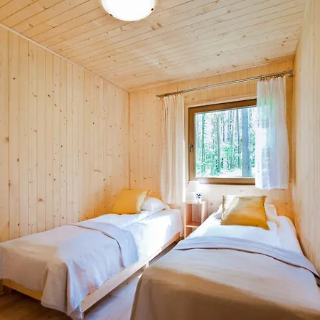 Bed & Breakfast Osrodek Wypoczynkowy Cubex 3*