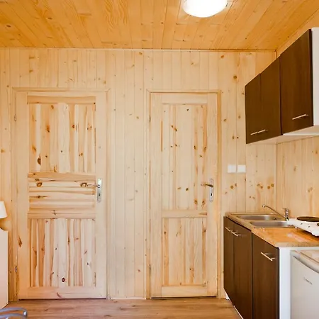 Bed & Breakfast Osrodek Wypoczynkowy Cubex Stegna (Pomerania)