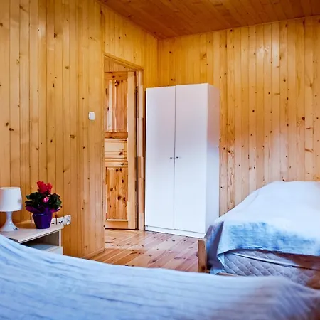 Bed & Breakfast Osrodek Wypoczynkowy Cubex 3*