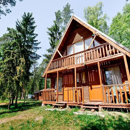 Osrodek Wypoczynkowy Cubex לינה וארוחת בוקר 3*