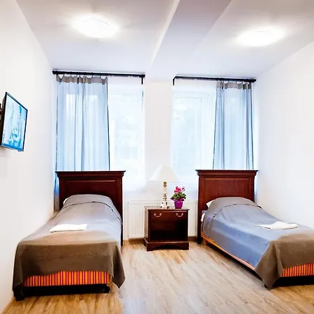 Osrodek Wypoczynkowy Cubex לינה וארוחת בוקר